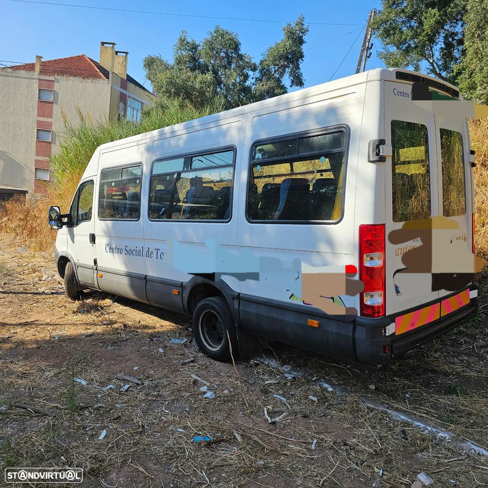 Iveco Mini Buss 21LUGARES A/C - 6