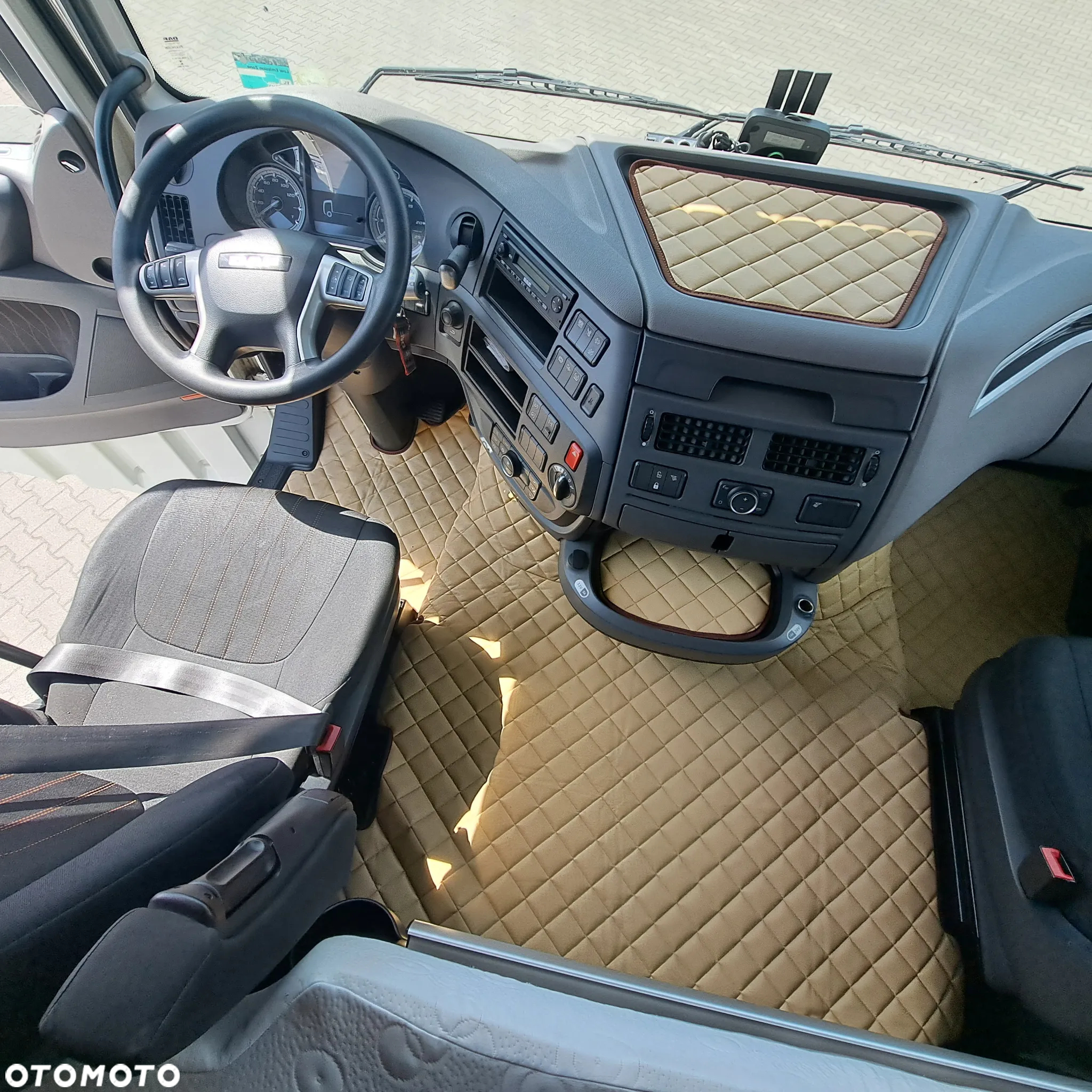 DAF XF - 12
