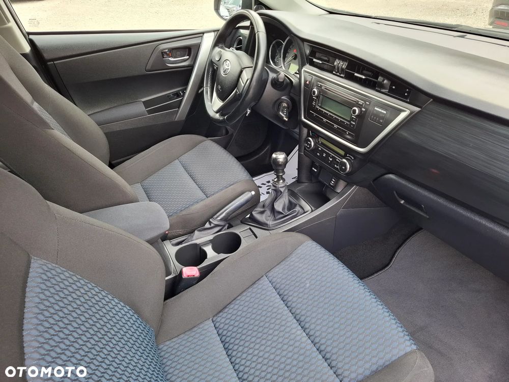 Toyota Auris 1.6 Edition - 12