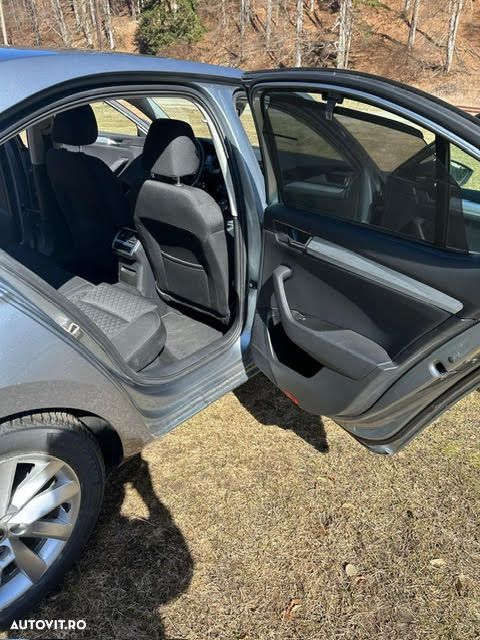 Skoda Superb 2.0 TDI DSG Ambition - 10