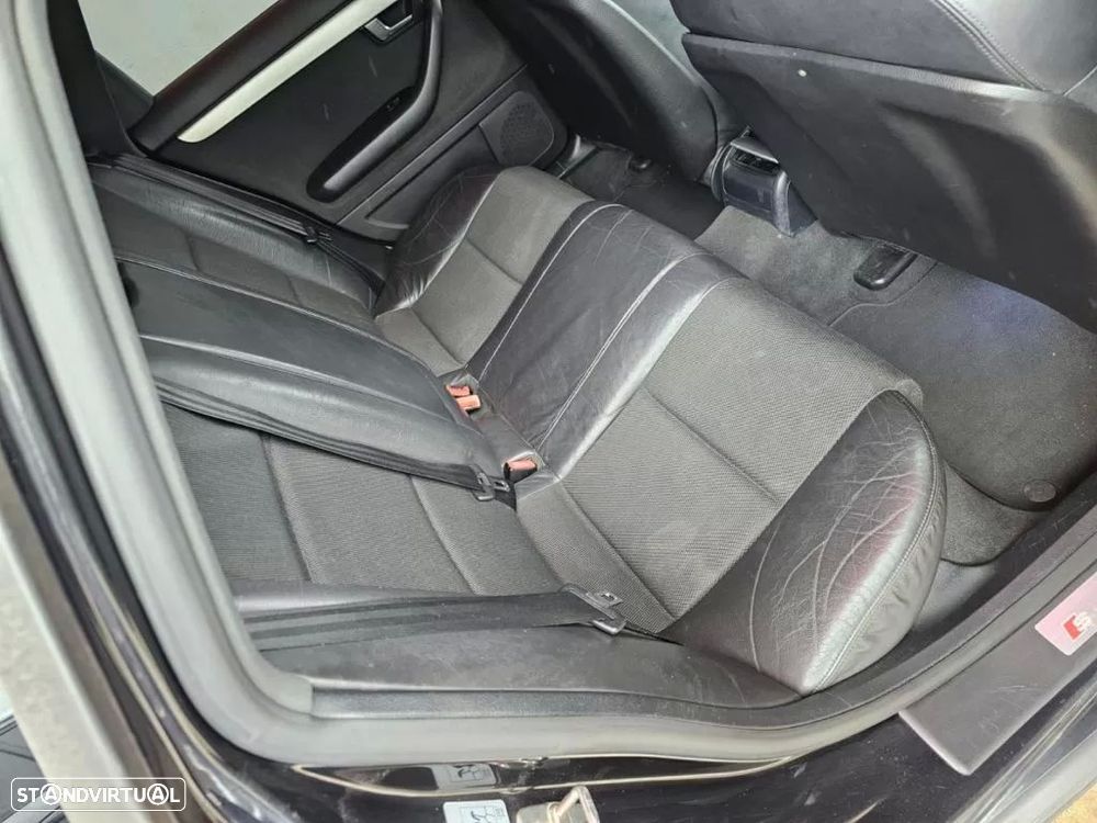 Audi A4 Avant 2.0 TDi S Edition S-line - 9