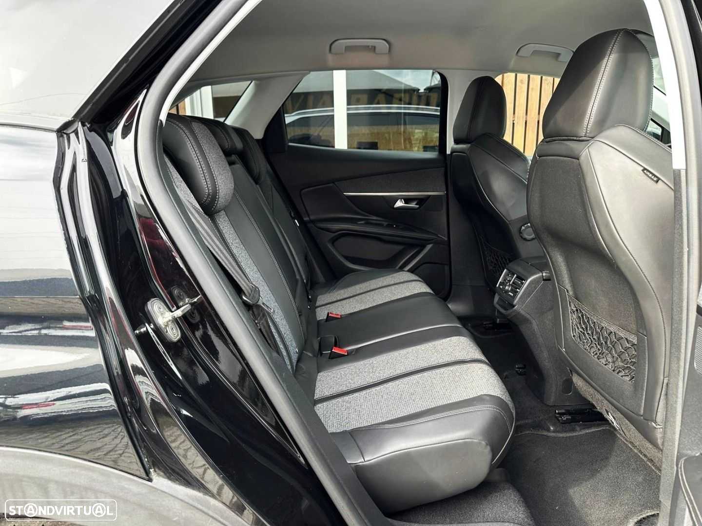 Peugeot 3008 1.5 BlueHDi Allure - 33