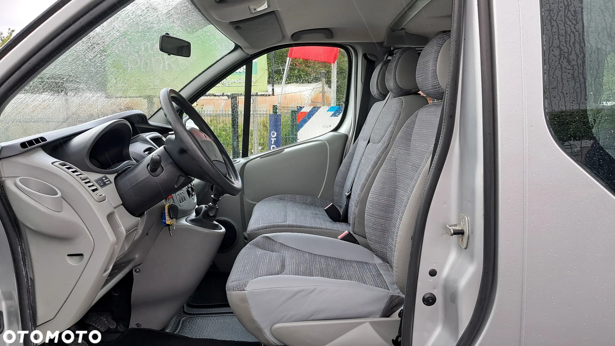Renault Trafic 2.0 dCi 90 Combi L1H1 - 11