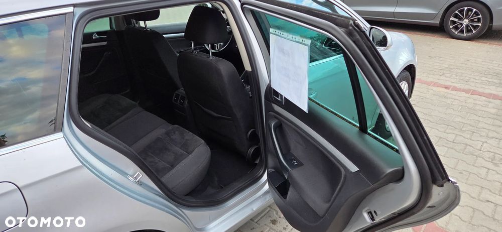 Volkswagen Golf 2.0 TDI Highline - 8