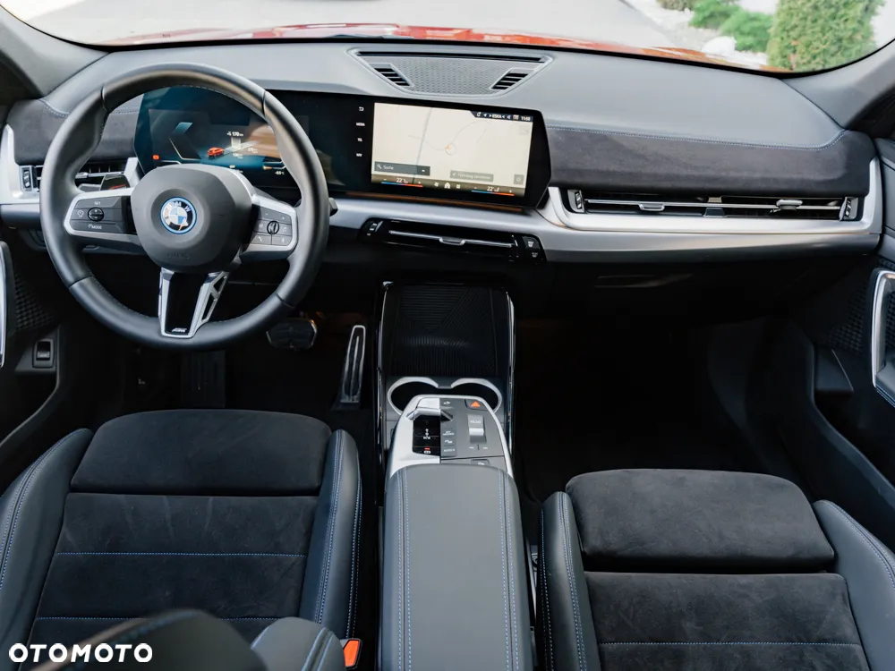 BMW iX2 eDrive20 - 8