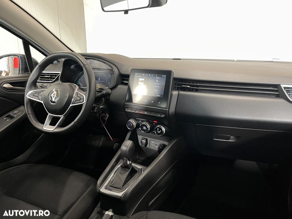 Renault Clio V E-Tech 145 Evolution - 9