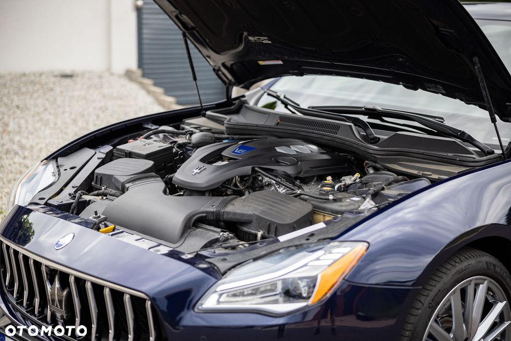 Maserati Quattroporte GranLusso S - 36