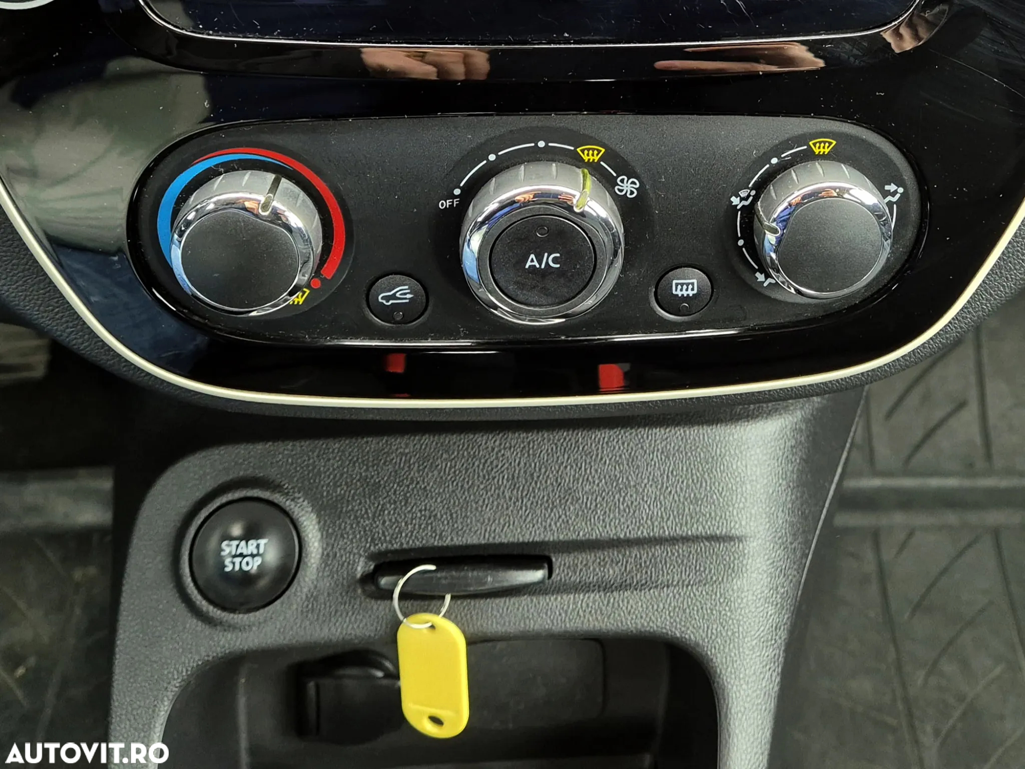 Renault Captur TCe Life Evo - 28