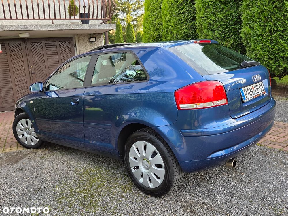 Audi A3 3-drzwiowe 1.6 Attraction - 4