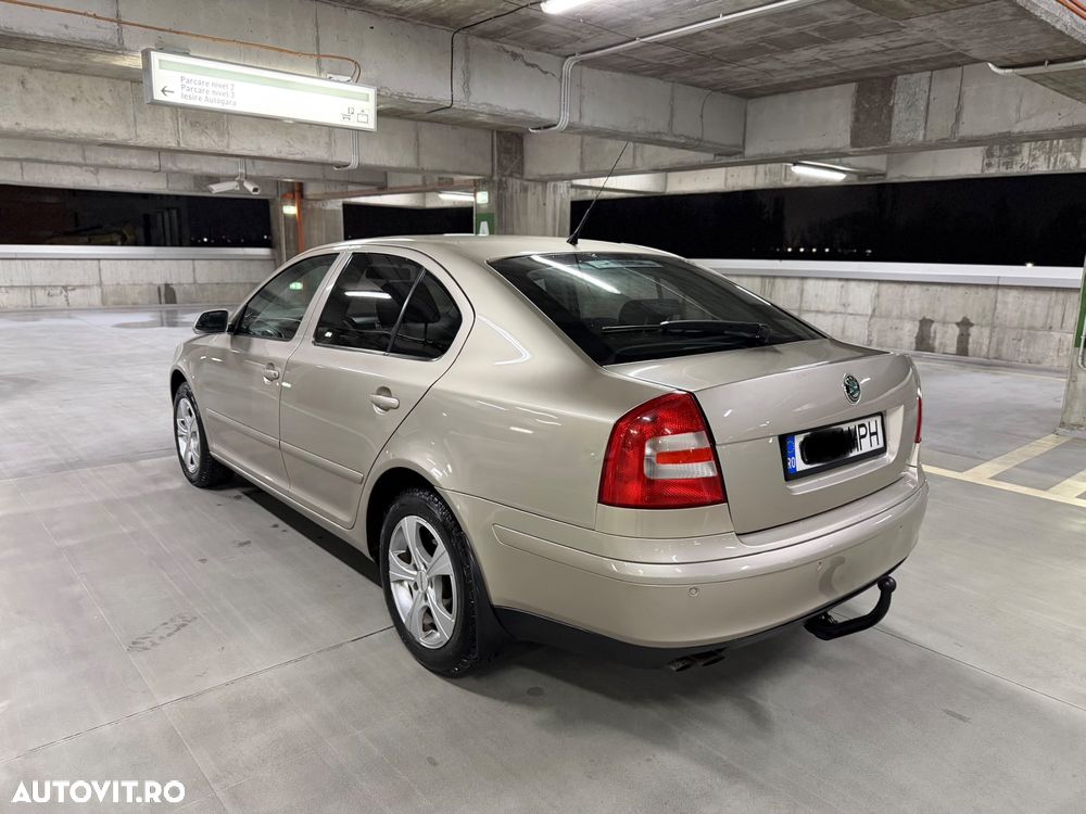 Skoda Octavia 2.0 FSI Elegance - 3