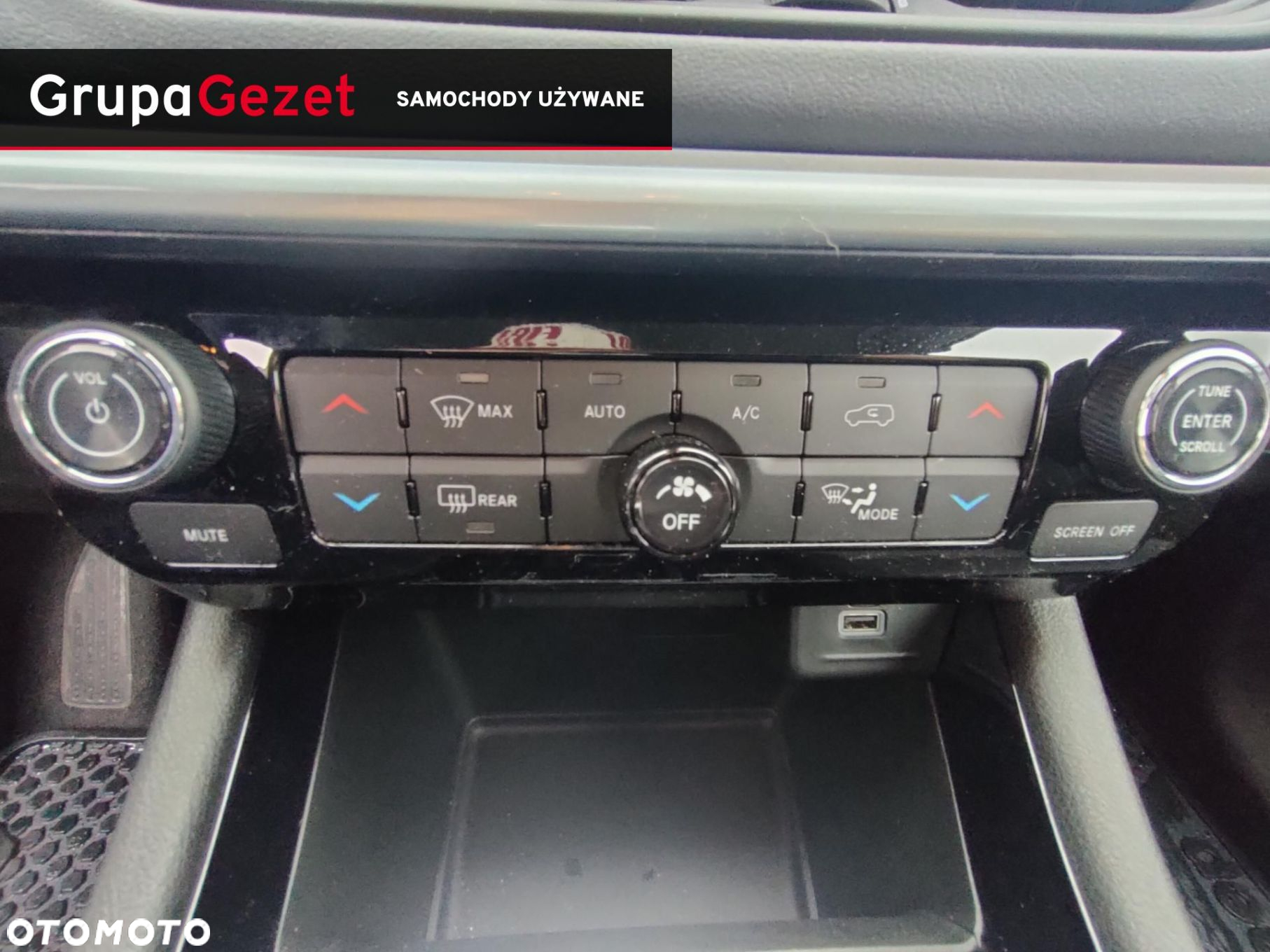 Jeep Compass - 13