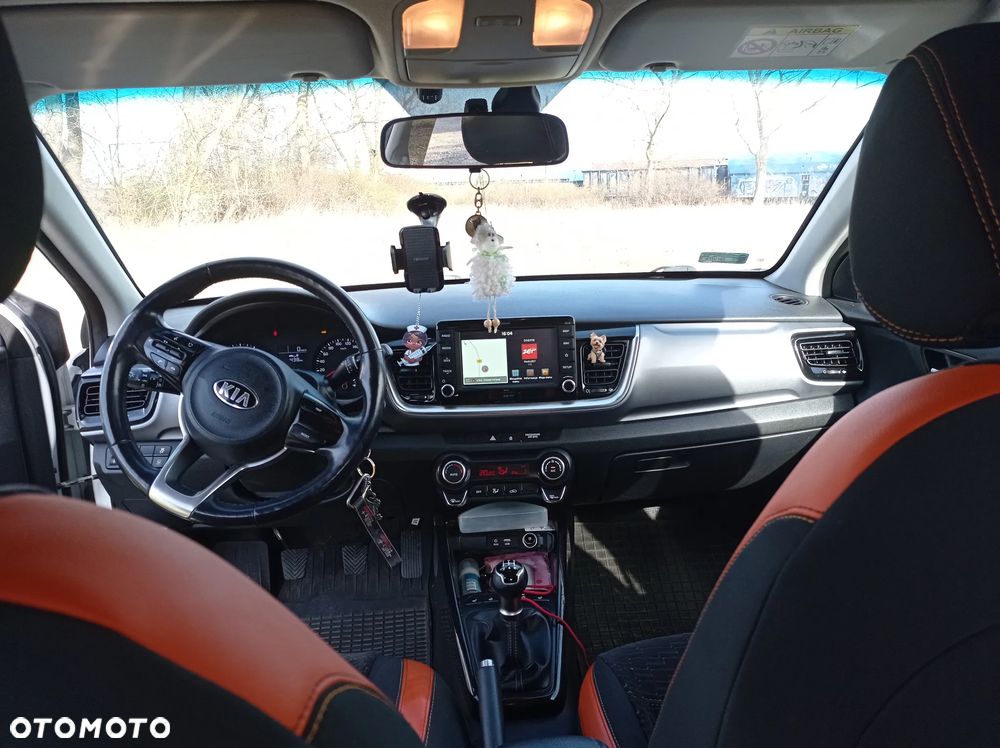 Kia Stonic 1.2 L - 4