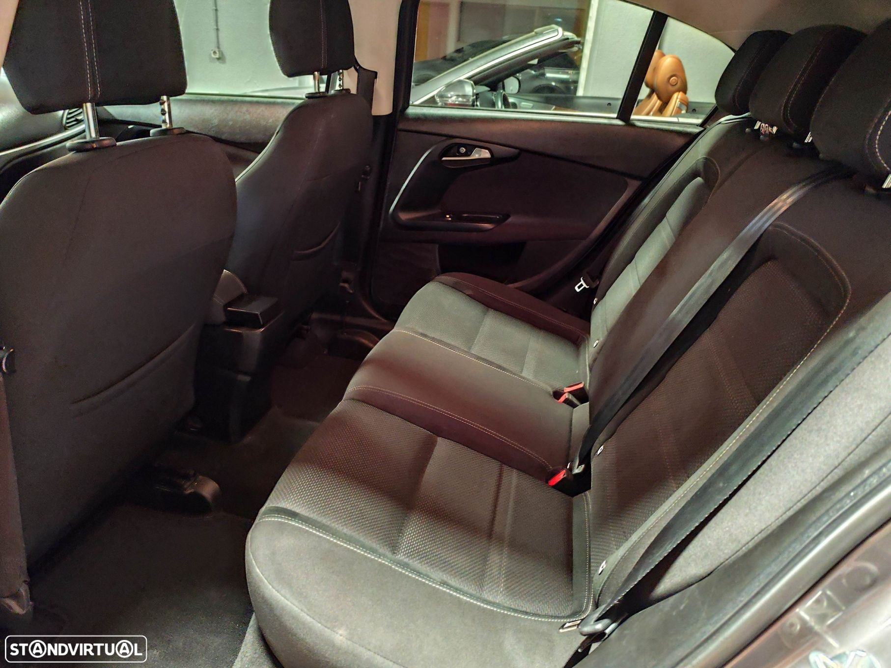 Fiat Tipo 1.3 M-Jet Lounge - 33