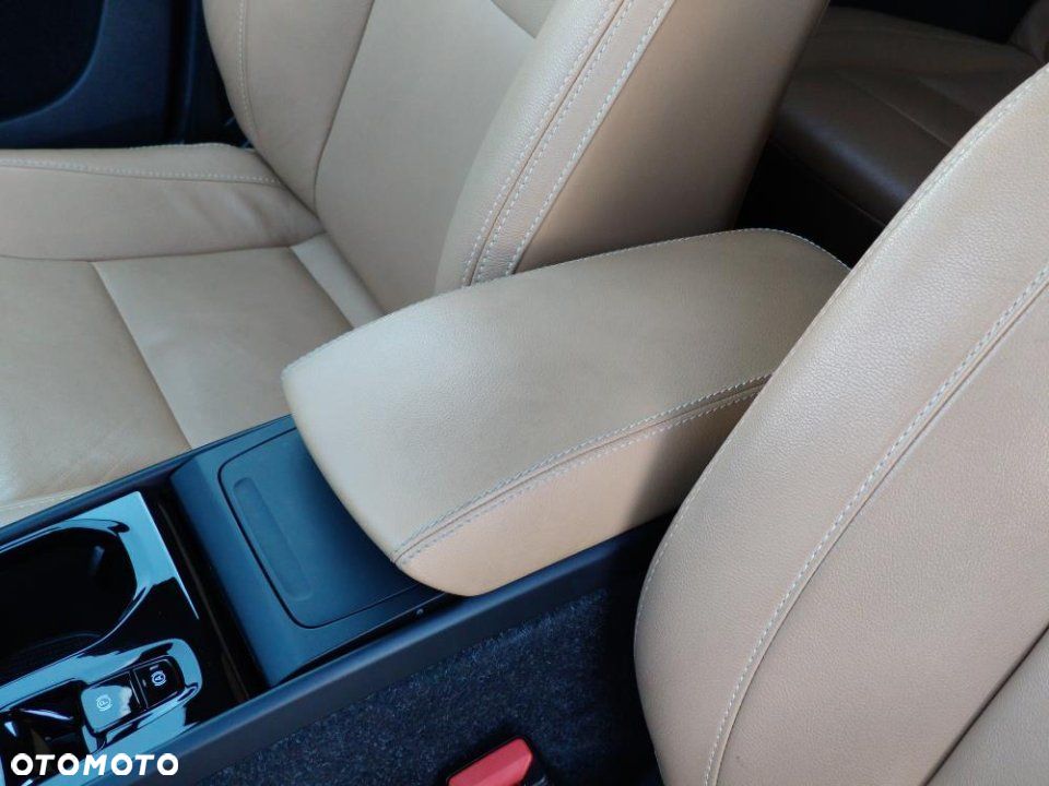 Volvo XC 40 - 34