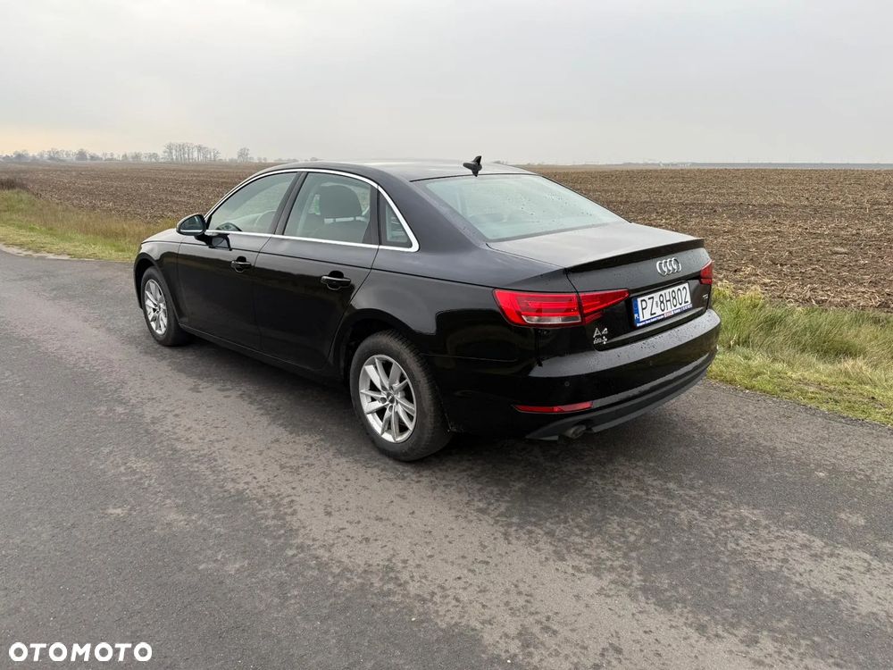 Audi A4 Limousine - 4