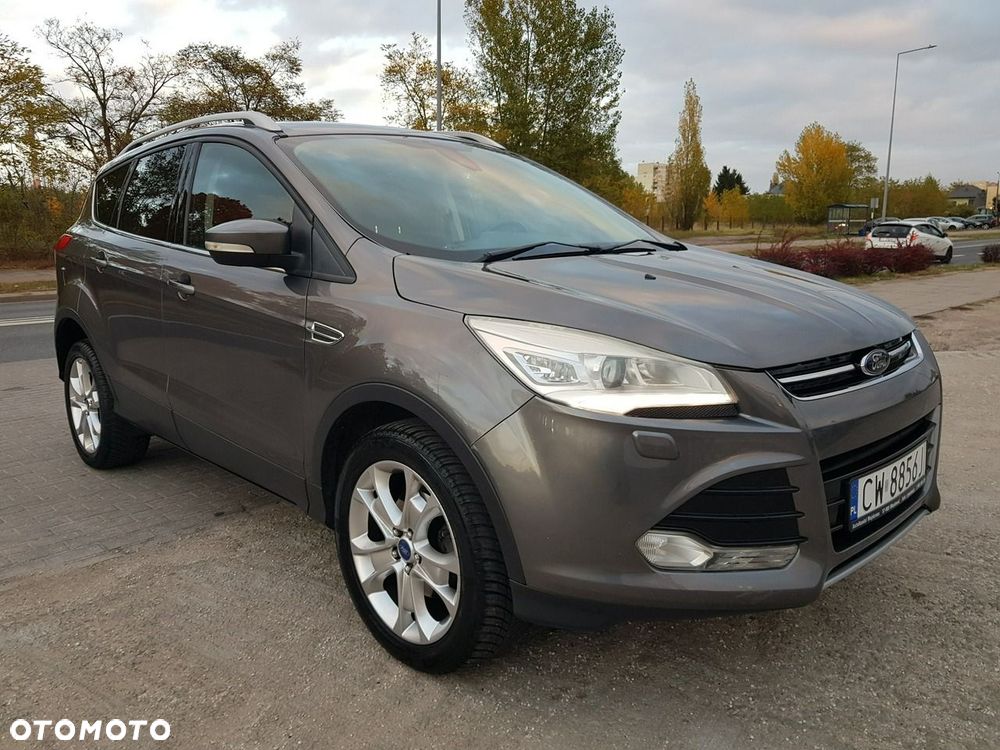 Ford Kuga 1.6 EcoBoost 2x4 Titanium - 3