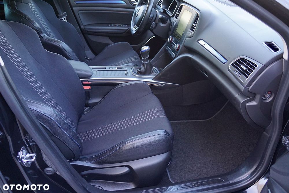 Renault Megane ENERGY TCe 130 GT LINE - 15
