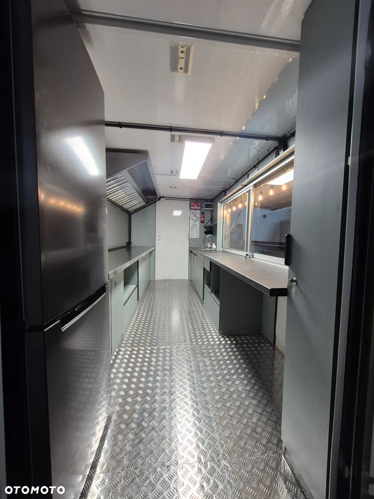 Iveco FoodTruck Sklep Bar Specjalny Samochód gastronomiczny - 9