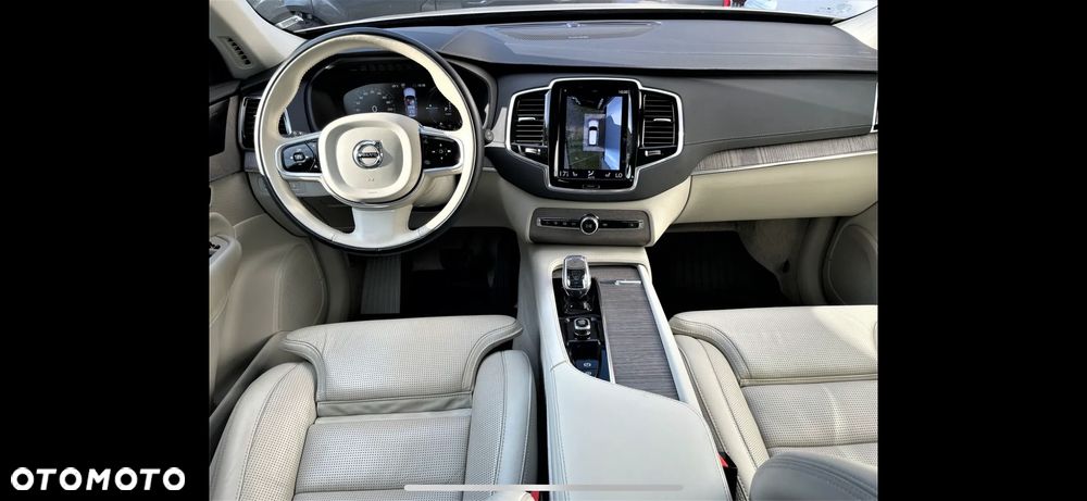 Volvo XC 90 - 6