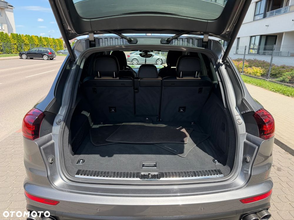 Porsche Cayenne S - 20