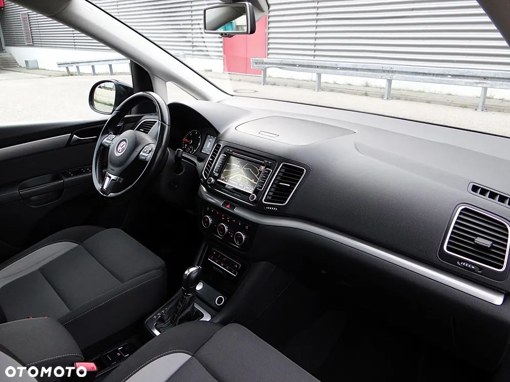 Volkswagen Sharan 2.0 TDI DSG Highline - 25