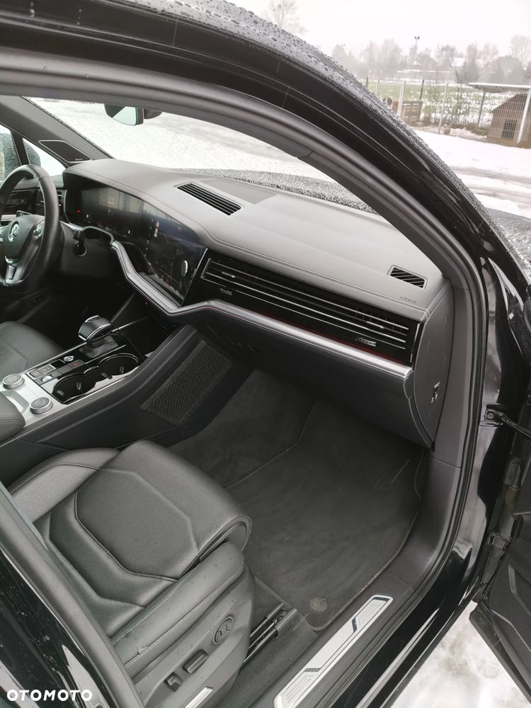 Volkswagen Touareg 3.0 V6 TDI SCR 4Motion Automatik R-Line - 10