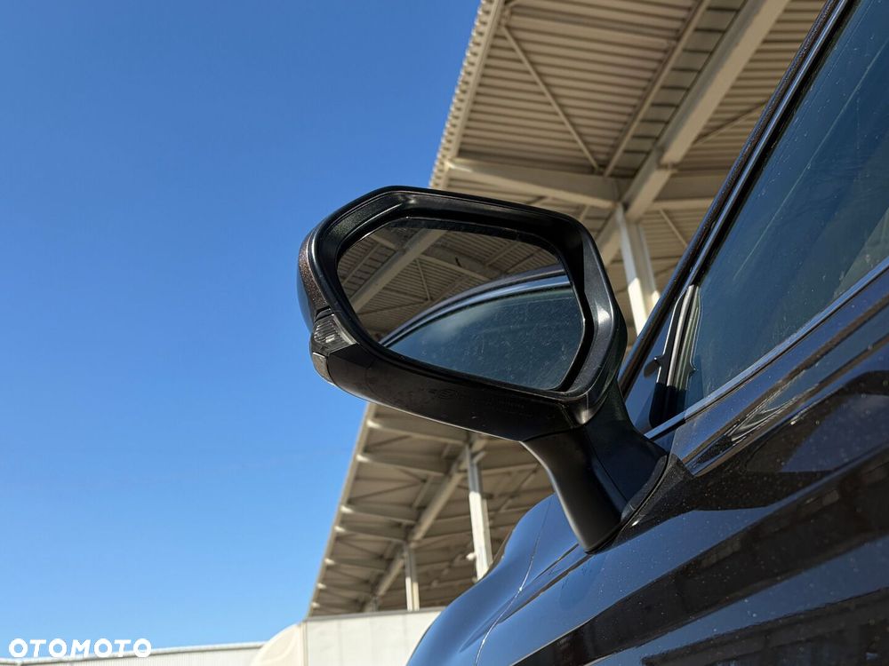 Toyota Camry 2.5 Hybrid Comfort CVT - 18