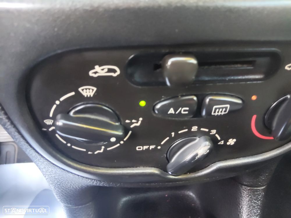 Peugeot 206 1.1 XR Présence - 17