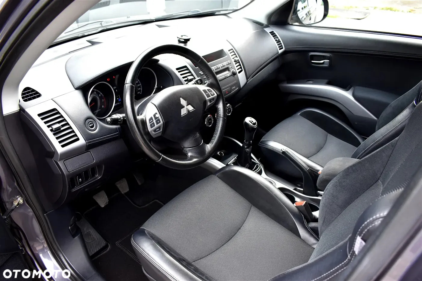 Mitsubishi Outlander 2.0 2WD Invite - 19