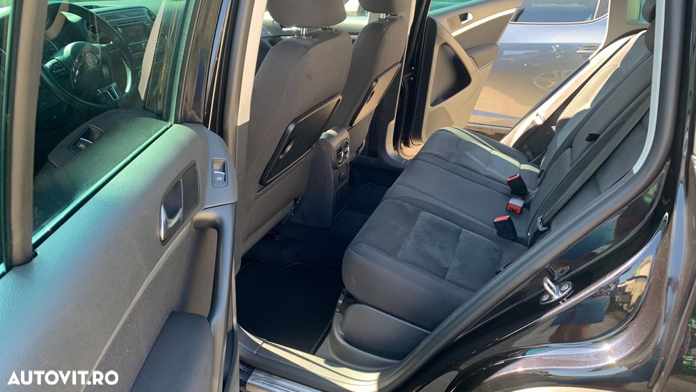 Volkswagen Tiguan - 32
