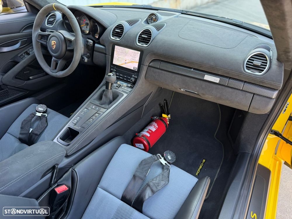 Porsche 718 Cayman GT4 RS - 44