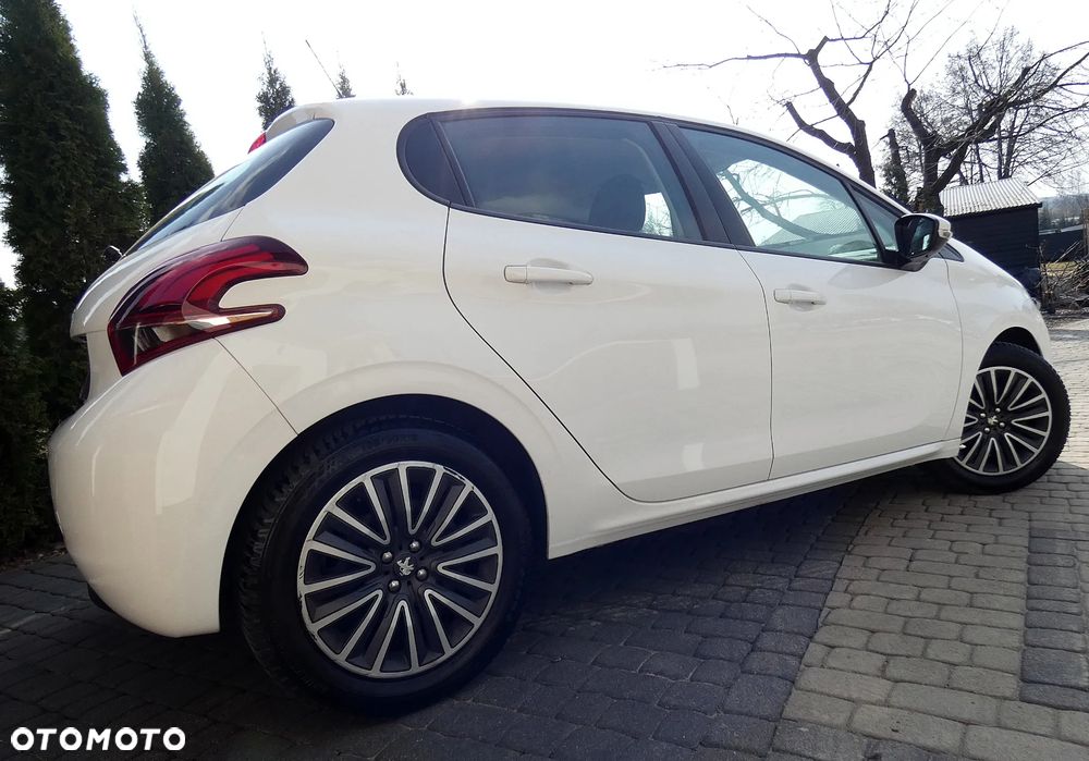 Peugeot 208 1.2 PureTech Active - 36