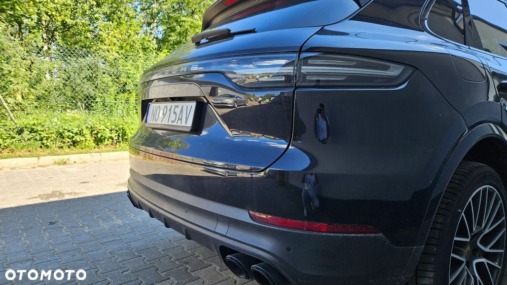 Porsche Cayenne Platinum Edition - 36