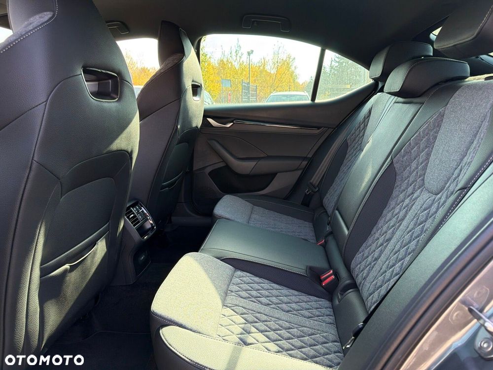 Skoda Octavia 1.5 TSI mHEV Sportline DSG - 23