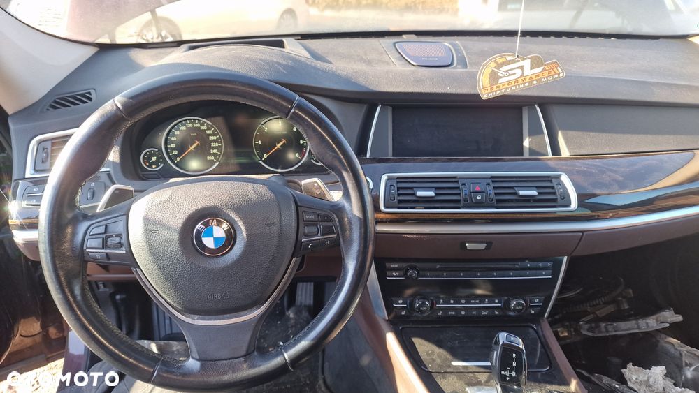 BMW 5GT - 3