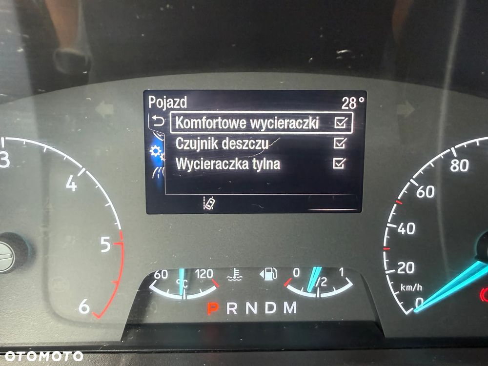 Ford Tourneo Custom - 23