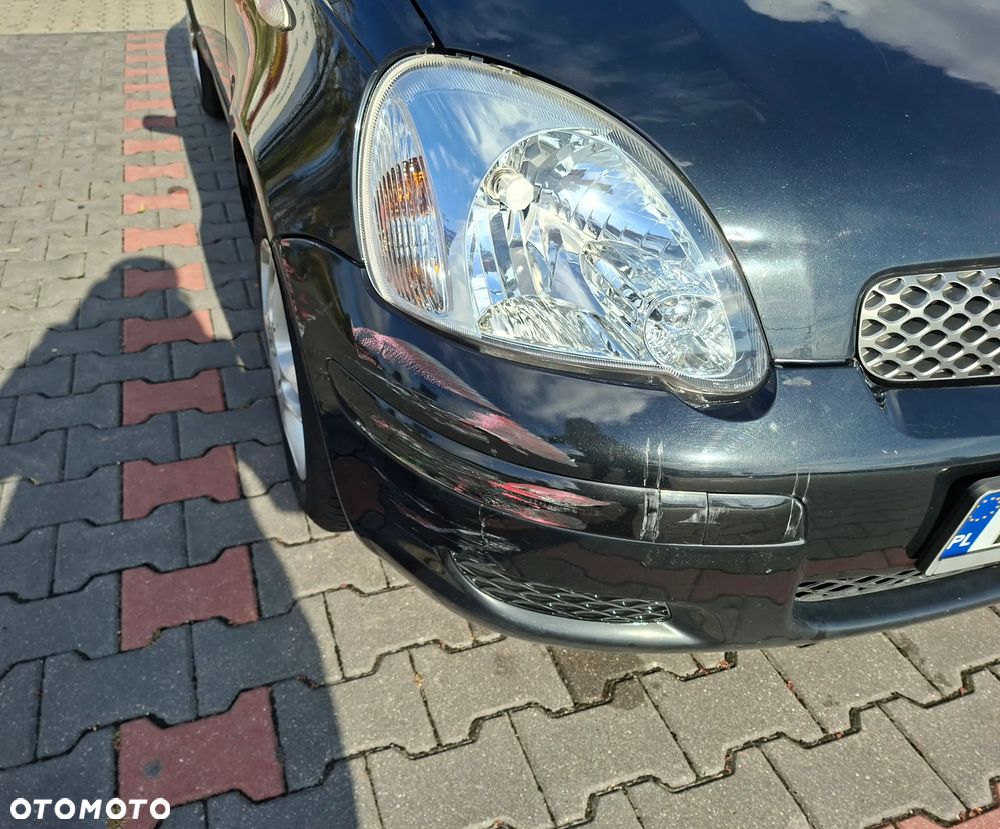 Toyota Yaris - 16