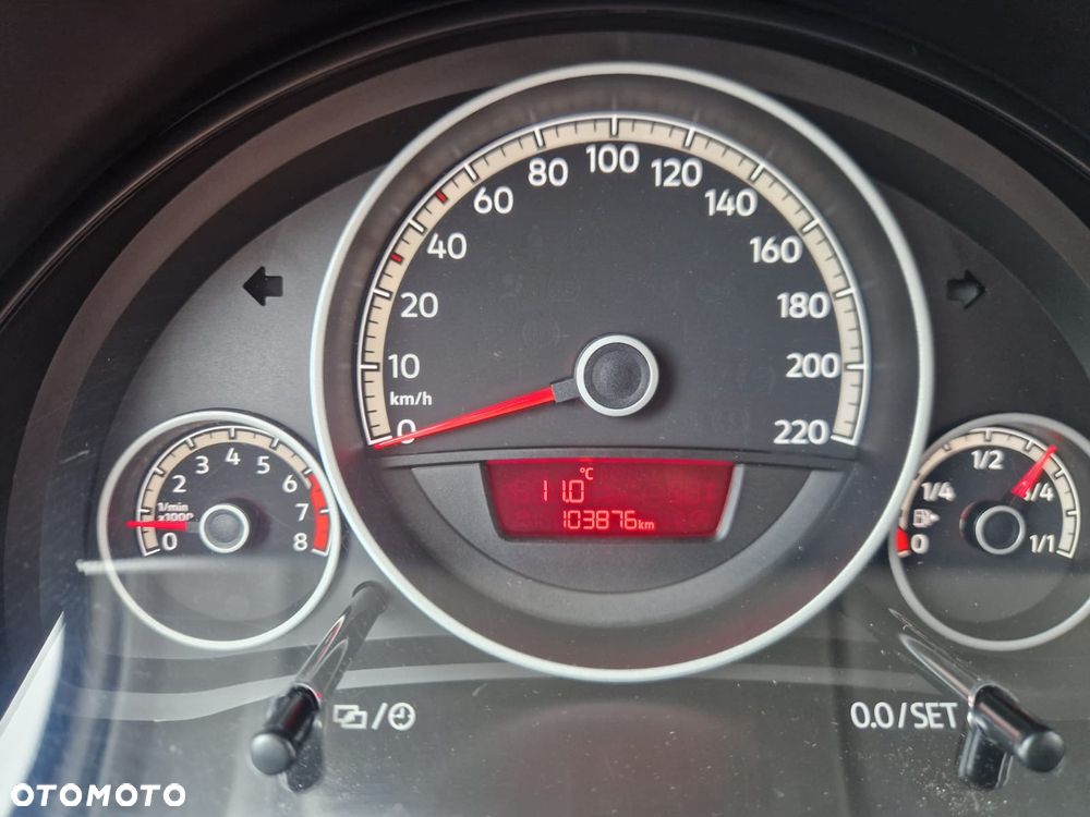 Volkswagen up! - 19