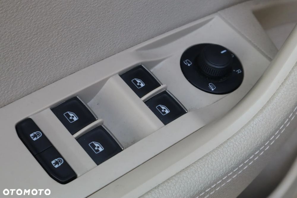 Skoda Superb 2.0 TSI L&K DSG - 10