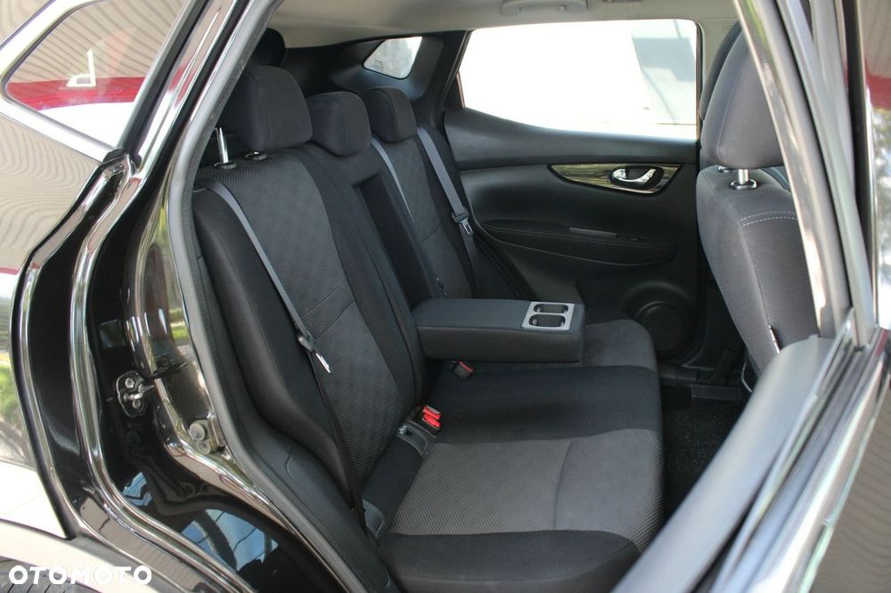 Nissan Qashqai 1.6 DIG-T N-Connecta - 12
