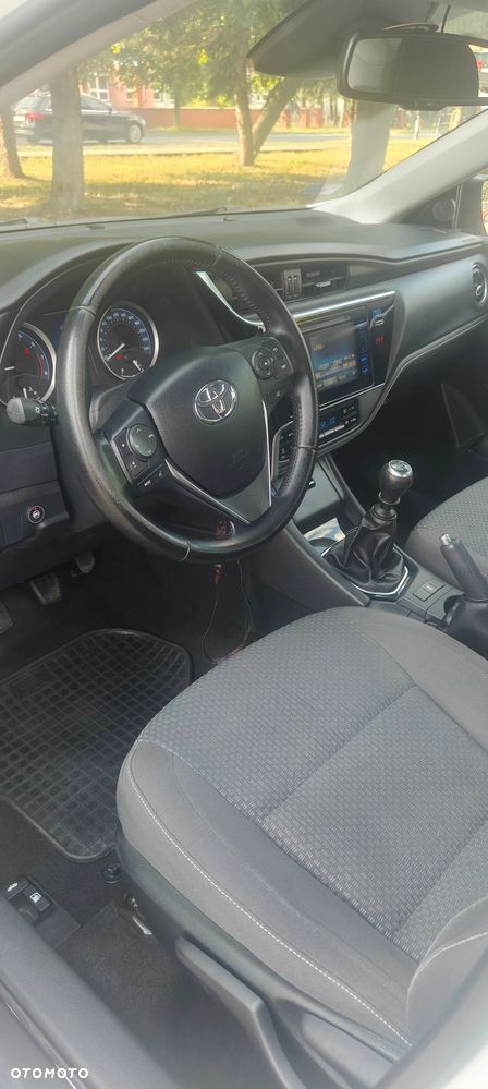 Toyota Corolla 1.6 Comfort - 17