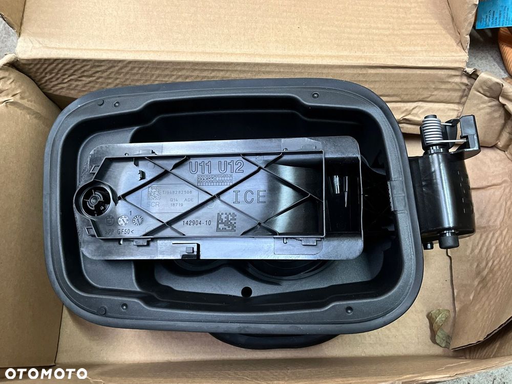 Klapka wlewu paliwa BMW X1 IX1 U11 U12 nowa OEM - 1