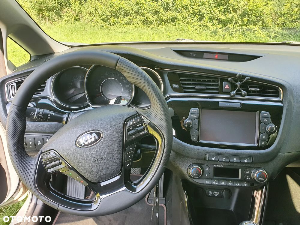 Kia Ceed - 6