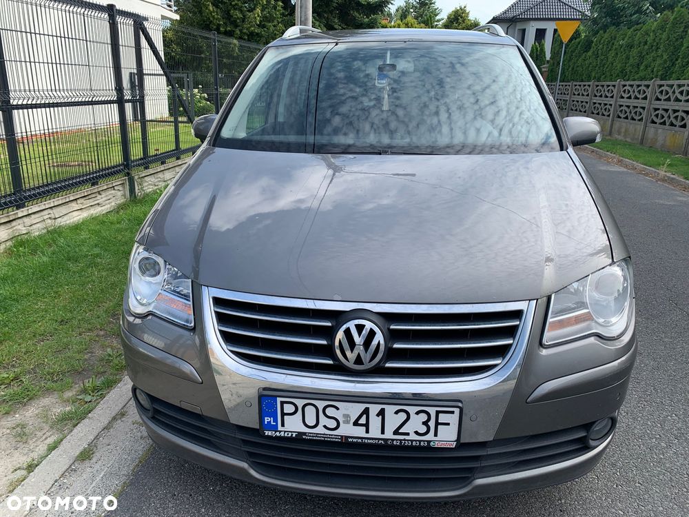 Volkswagen Touran 1.9 TDI DSG Trendline - 4