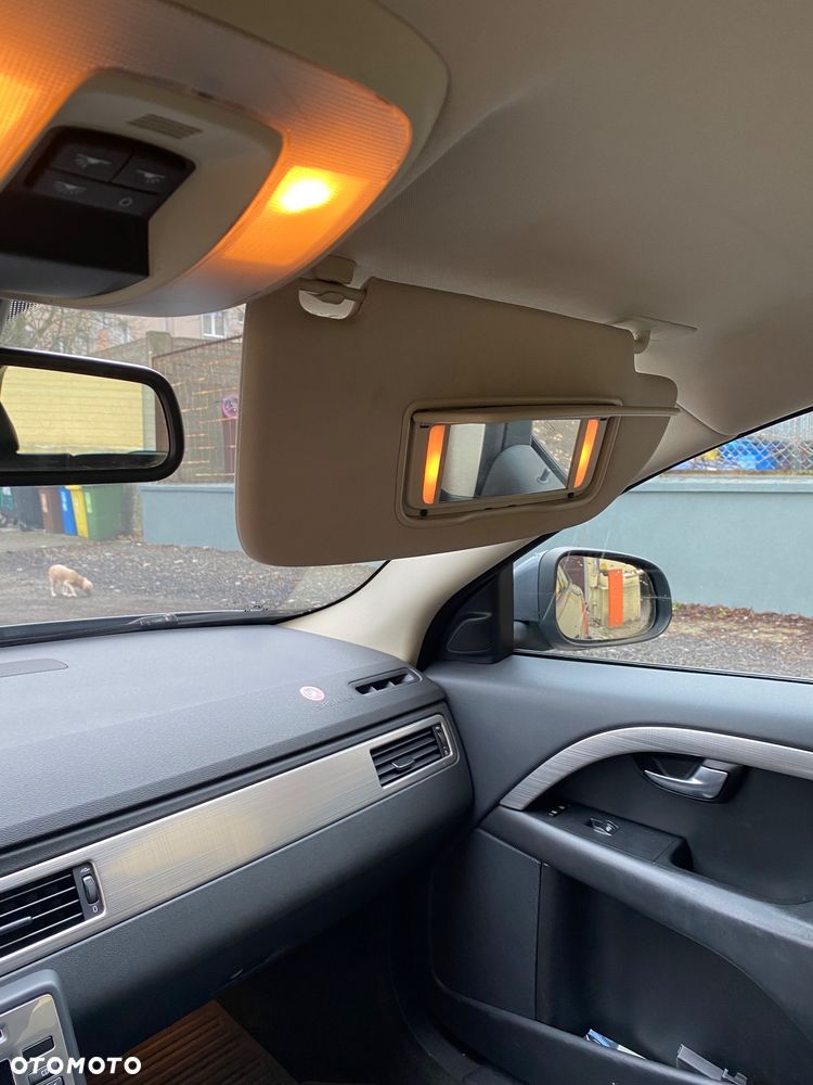Volvo V70 2.0 - 8