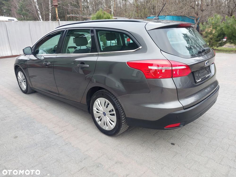 Ford Focus 1.0 EcoBoost Start-Stopp-System ST-LINE STYLE - 4