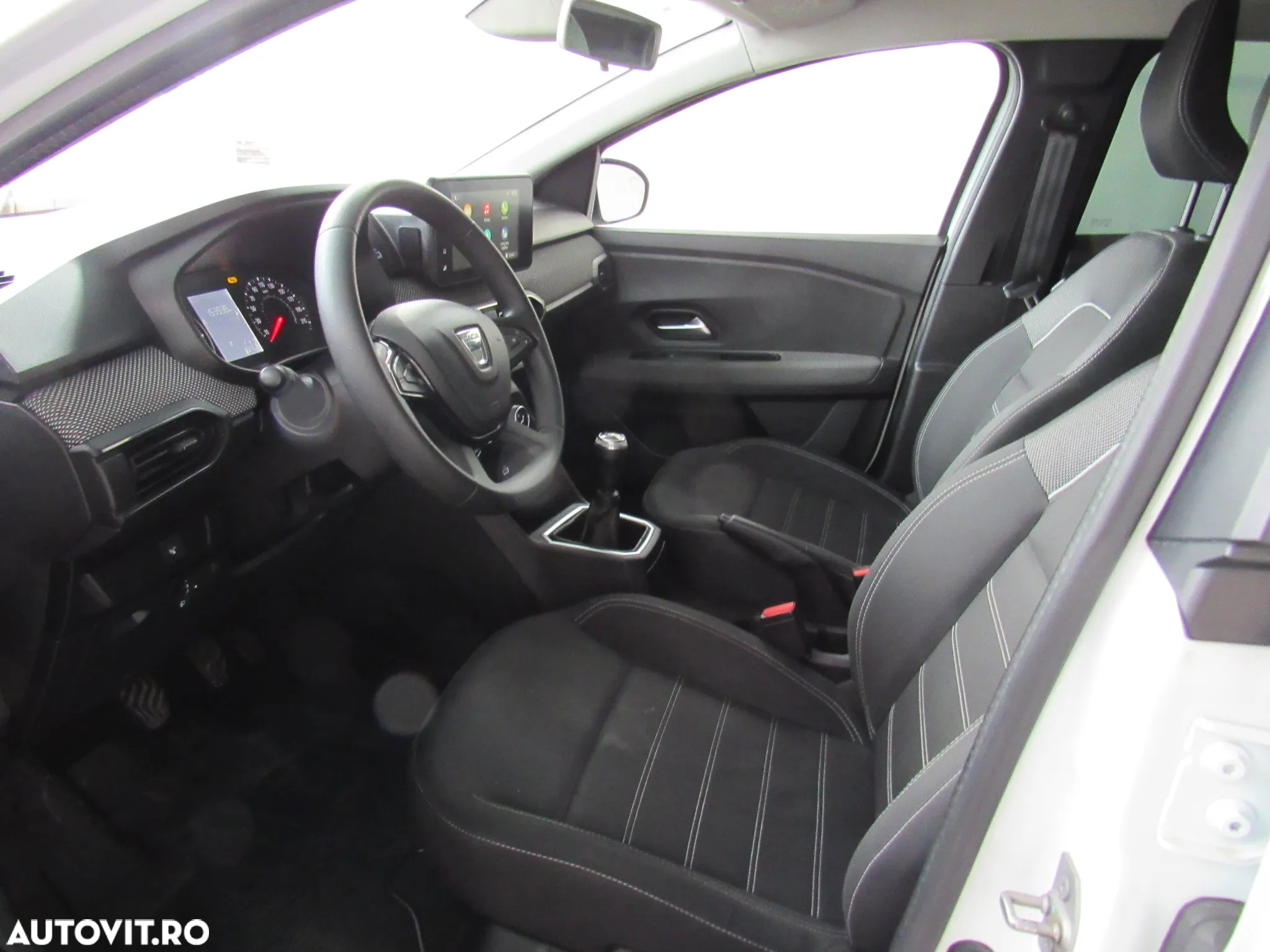 Dacia Logan TCe 90 MT6 Comfort - 9