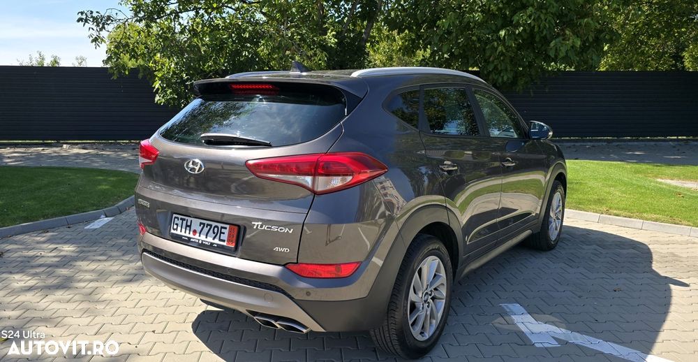 Hyundai Tucson 2.0 CRDI 4WD 6MT Style - 15