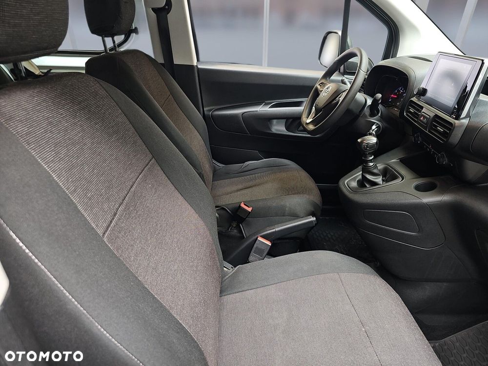 Opel Combo 1.5 DT Edition 102KM - 9