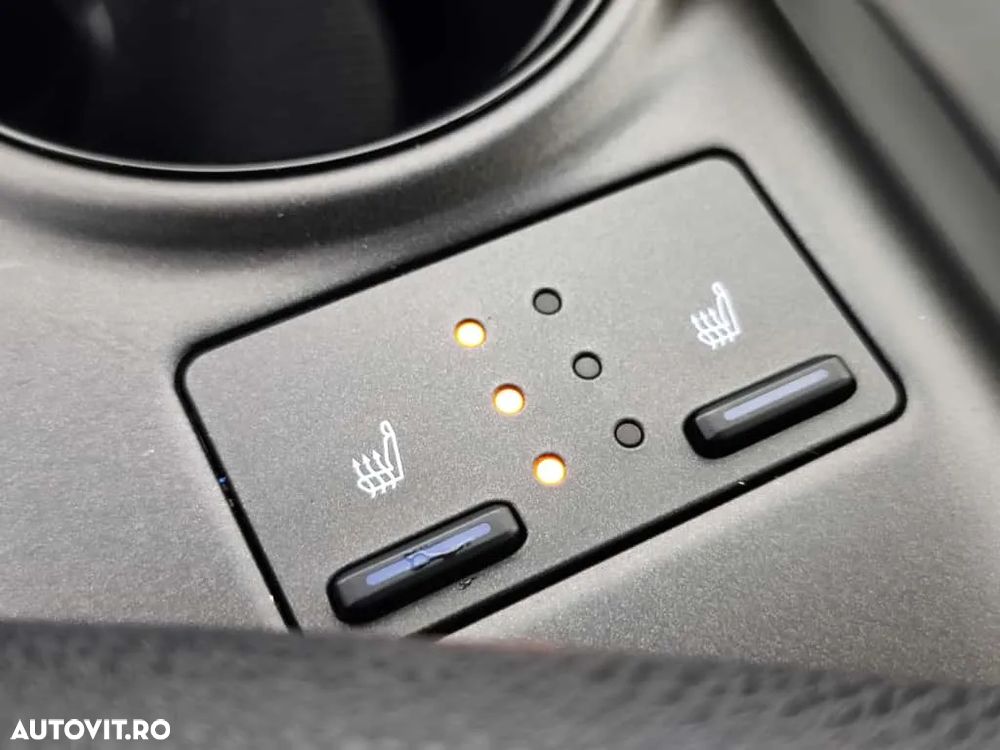 Toyota Camry 2.5 Hybrid Business - 22